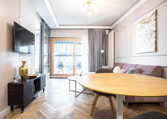 Vipwarsawapartments Amber Mennica Residence